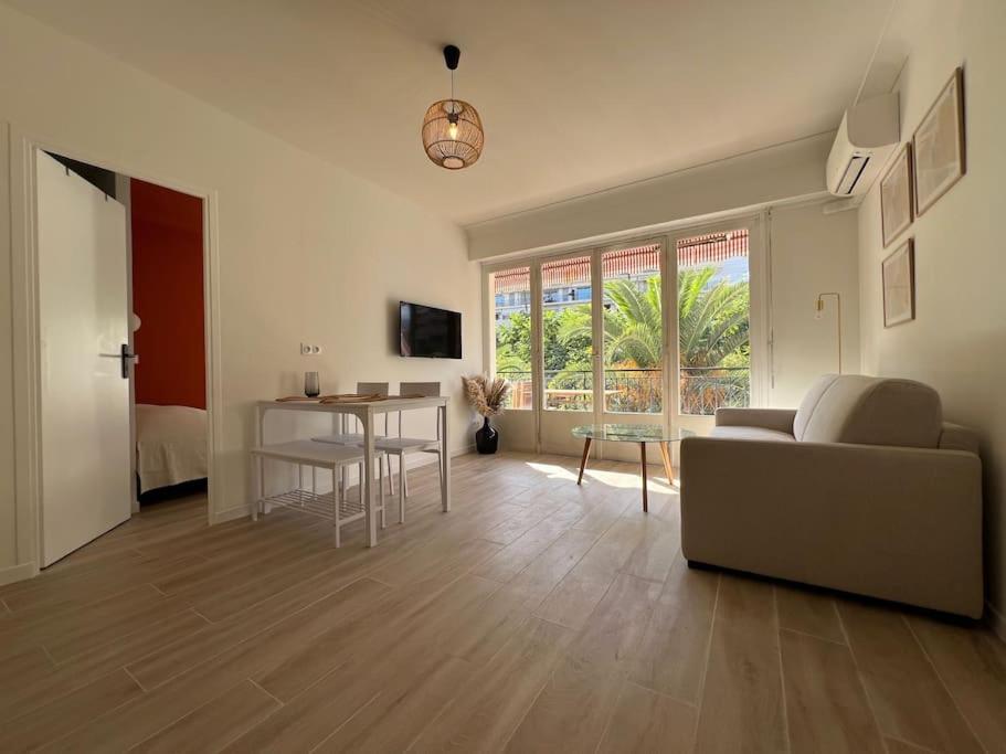 Magnifique T2 Proche Mer Et Ville Refait A Neuf Avec Terrasse Mentone Esterno foto